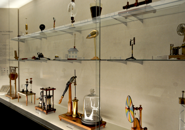 教学用理化学器械(云顶国际制作所 创业纪念资料馆收藏)